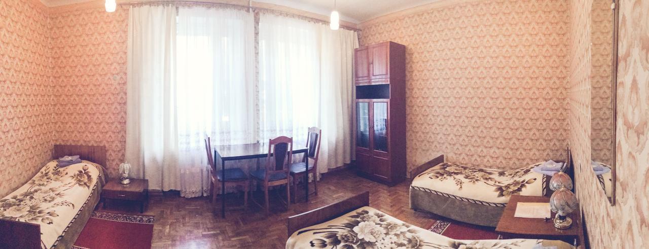 Zhovtneviy Hotel Dnipro Dış mekan fotoğraf